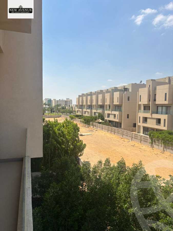 https://aqarmap.com.eg/ar/listing/6355521-for-sale-cairo-el-shorouk-compounds-al-burouj-compound-imkan