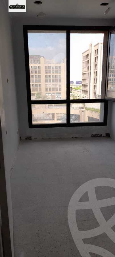 https://aqarmap.com.eg/ar/listing/6355931-for-sale-cairo-el-sheikh-zayed-city-compounds-rkn-blz-mwl-lbdr-llttwyr