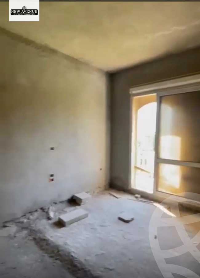 https://aqarmap.com.eg/en/listing/6356386-for-sale-cairo-new-cairo-lmstqbl-syty-compounds-lavenir