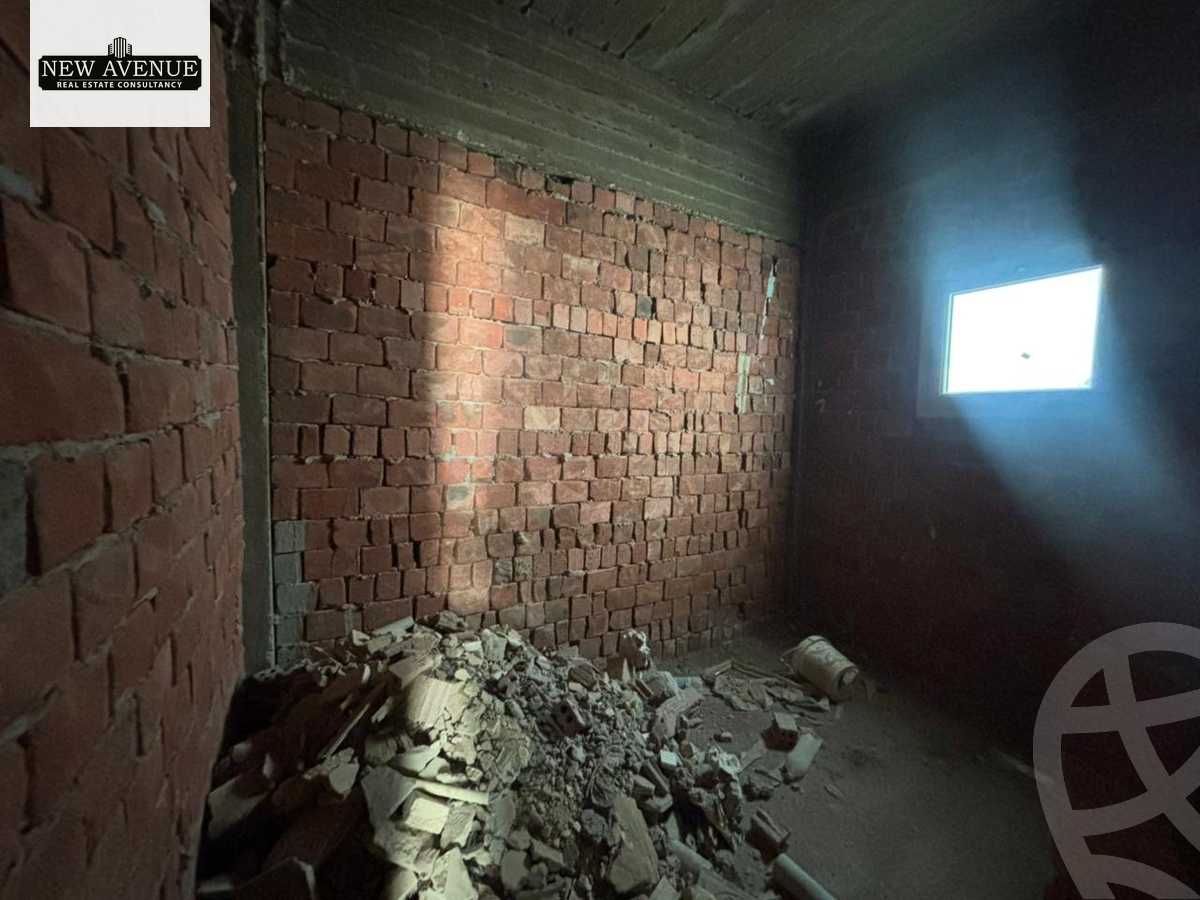 https://aqarmap.com.eg/ar/listing/6356542-for-sale-cairo-new-cairo-compounds-galleria-moon-valley