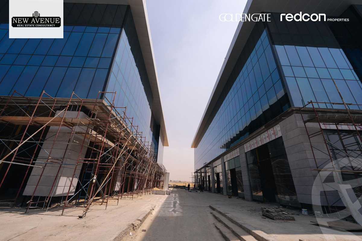 https://aqarmap.com.eg/ar/listing/6357152-for-sale-cairo-new-cairo-compounds-golden-gate-redcon