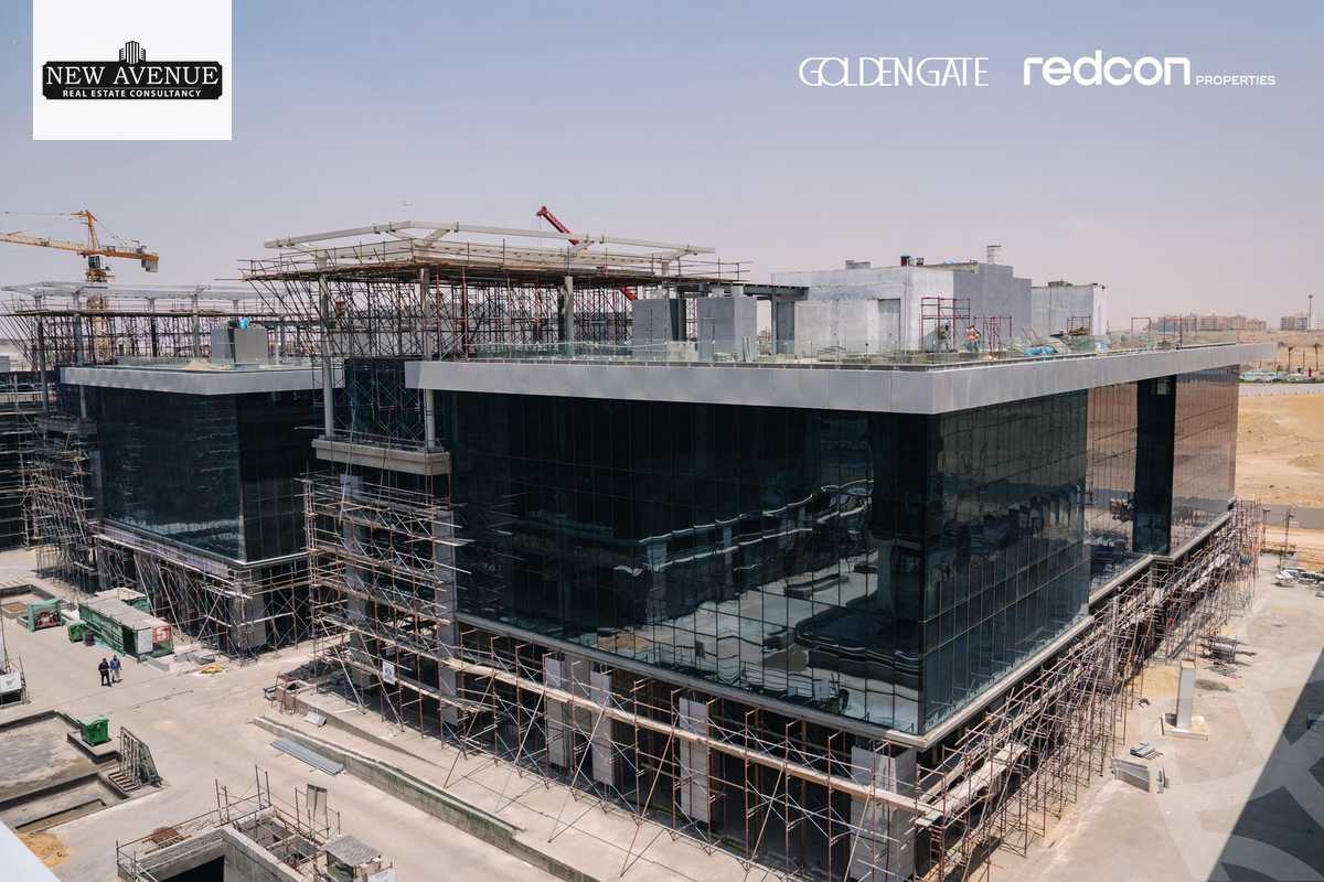 https://aqarmap.com.eg/ar/listing/6357152-for-sale-cairo-new-cairo-compounds-golden-gate-redcon