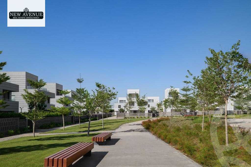 https://aqarmap.com.eg/ar/listing/6357387-for-sale-cairo-el-shorouk-compounds-al-burouj-compound-imkan