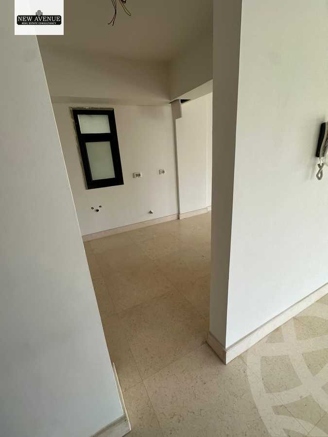 https://aqarmap.com.eg/ar/listing/6359160-for-sale-cairo-el-shorouk-compounds-al-burouj-compound-imkan