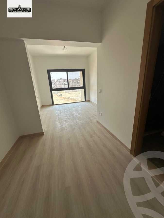 https://aqarmap.com.eg/ar/listing/6359160-for-sale-cairo-el-shorouk-compounds-al-burouj-compound-imkan