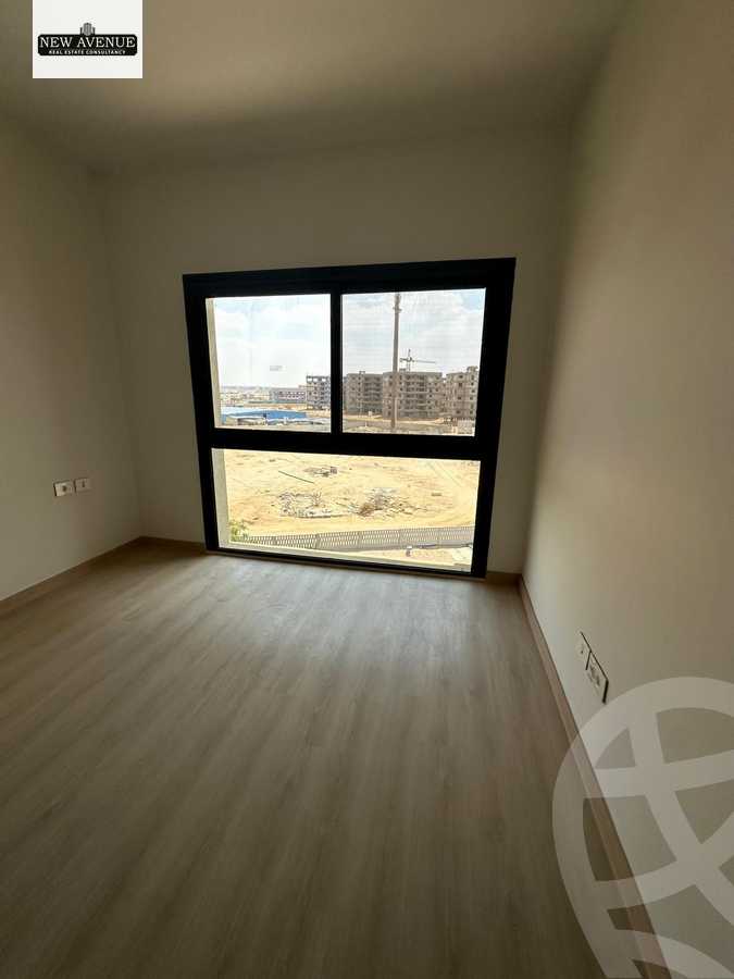 https://aqarmap.com.eg/ar/listing/6359160-for-sale-cairo-el-shorouk-compounds-al-burouj-compound-imkan