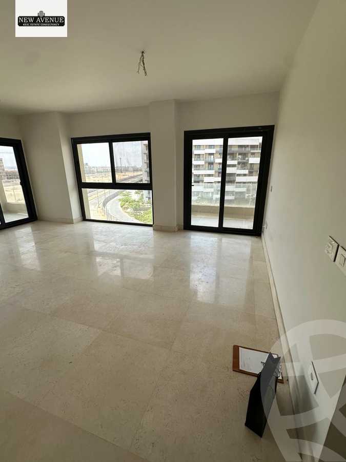 https://aqarmap.com.eg/ar/listing/6359160-for-sale-cairo-el-shorouk-compounds-al-burouj-compound-imkan