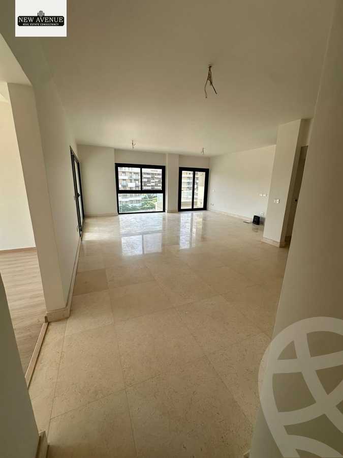 https://aqarmap.com.eg/ar/listing/6359160-for-sale-cairo-el-shorouk-compounds-al-burouj-compound-imkan