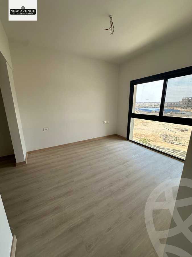 https://aqarmap.com.eg/ar/listing/6359160-for-sale-cairo-el-shorouk-compounds-al-burouj-compound-imkan