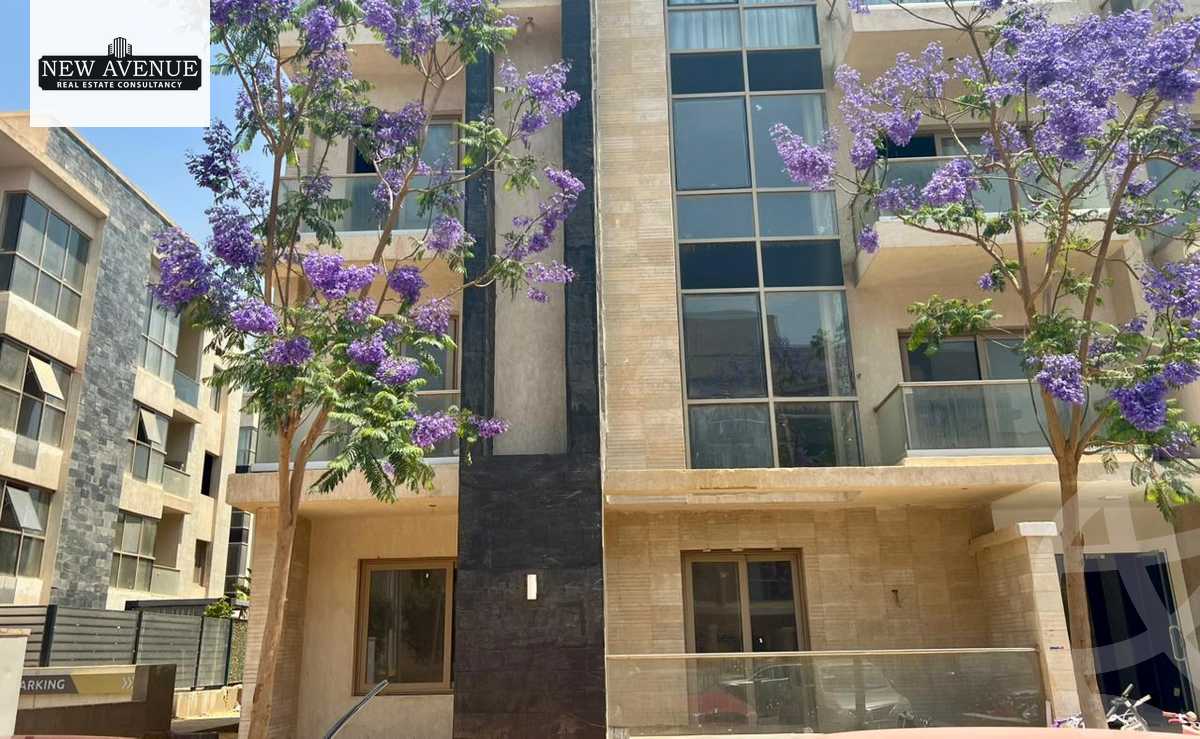 https://aqarmap.com.eg/en/listing/6359706-for-sale-cairo-new-cairo-compounds-moon-valley