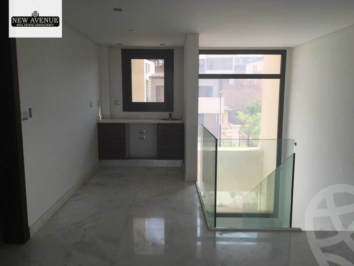https://aqarmap.com.eg/ar/listing/6360477-for-sale-cairo-el-sheikh-zayed-city-compounds-kmbwnd-ljry-swdyk