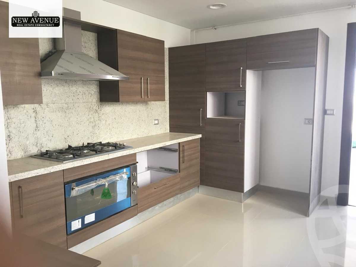 https://aqarmap.com.eg/ar/listing/6360477-for-sale-cairo-el-sheikh-zayed-city-compounds-kmbwnd-ljry-swdyk