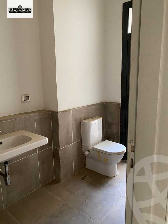 https://aqarmap.com.eg/en/listing/6362821-for-sale-cairo-el-shorouk-compounds-al-burouj-compound-imkan