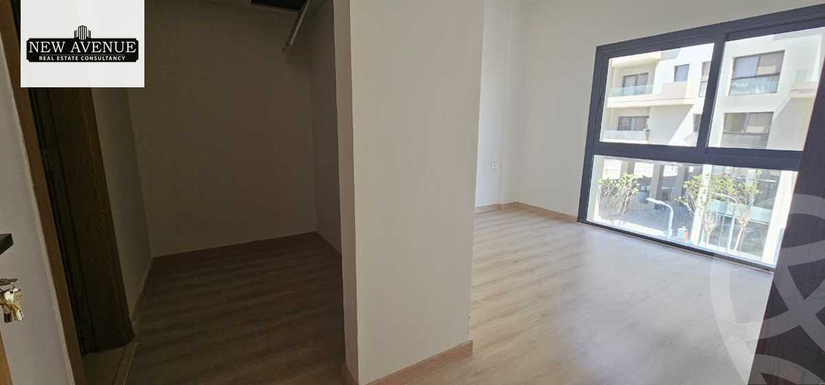 https://aqarmap.com.eg/ar/listing/6366136-for-sale-cairo-el-shorouk-compounds-al-burouj-compound-imkan