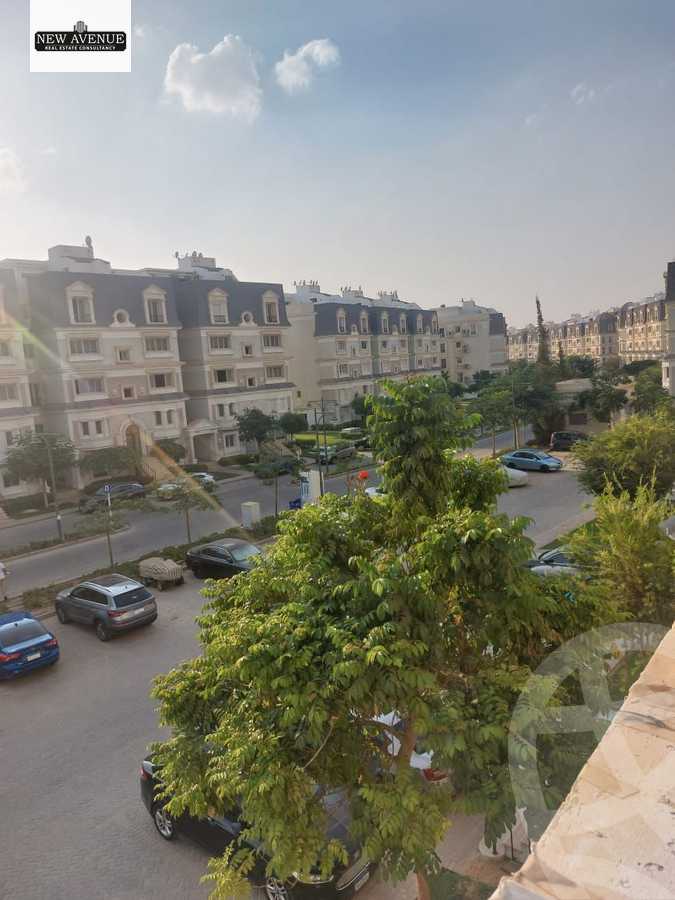 https://aqarmap.com.eg/en/listing/6372906-for-sale-cairo-new-cairo-compounds-mountain-view-hyde-park