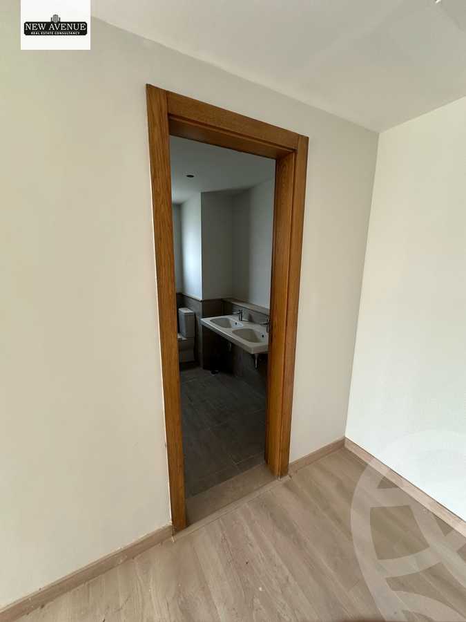 https://aqarmap.com.eg/ar/listing/6375304-for-sale-cairo-el-shorouk-compounds-al-burouj-compound-imkan