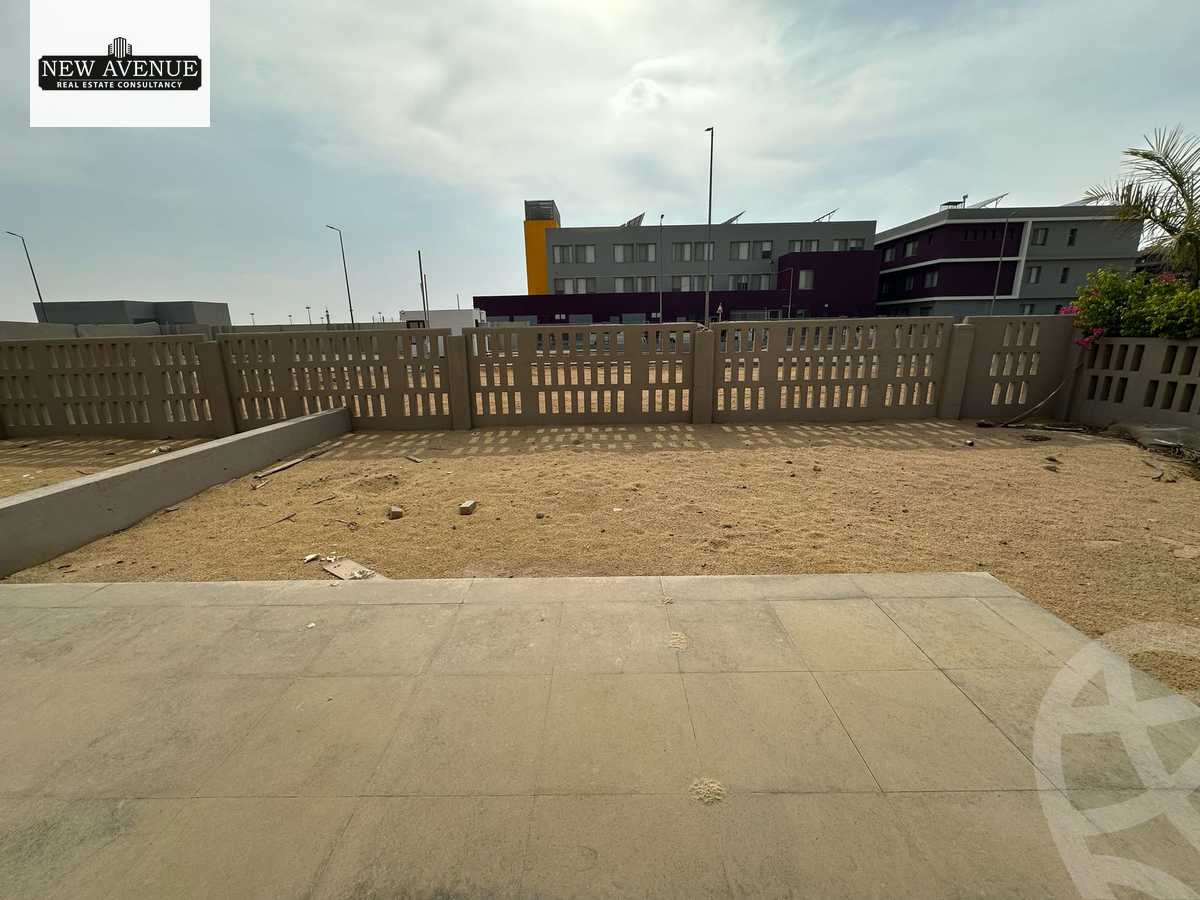 https://aqarmap.com.eg/ar/listing/6375304-for-sale-cairo-el-shorouk-compounds-al-burouj-compound-imkan