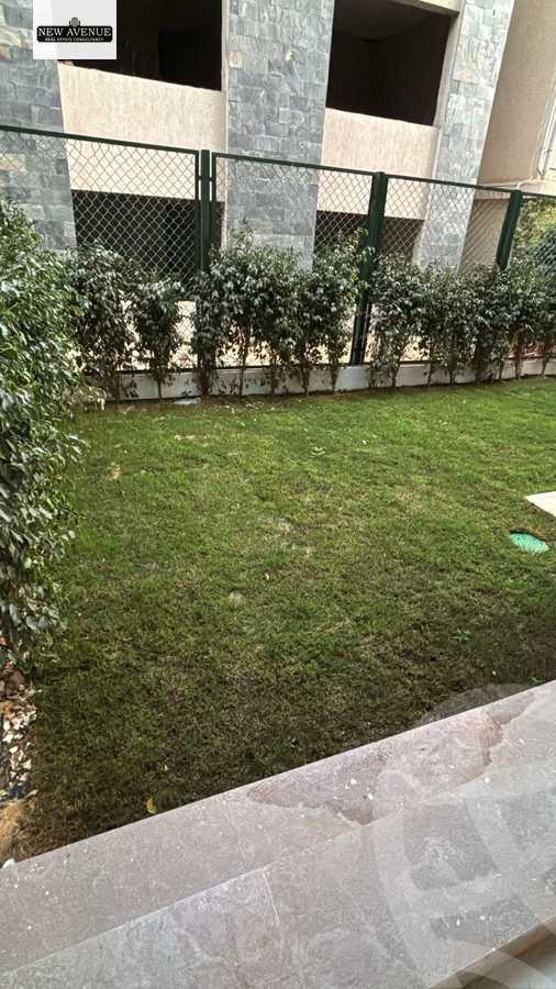 https://aqarmap.com.eg/en/listing/6379060-for-sale-cairo-new-cairo-compounds-moon-valley