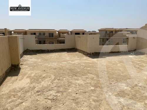 https://aqarmap.com.eg/en/listing/6379122-for-sale-cairo-new-cairo-compounds-stwn-ryzydns-by-ar-y-llttwyr