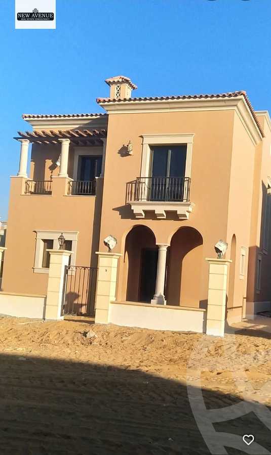 https://aqarmap.com.eg/en/listing/6383392-for-sale-cairo-new-cairo-compounds-city-gate-sapphire-city-gate
