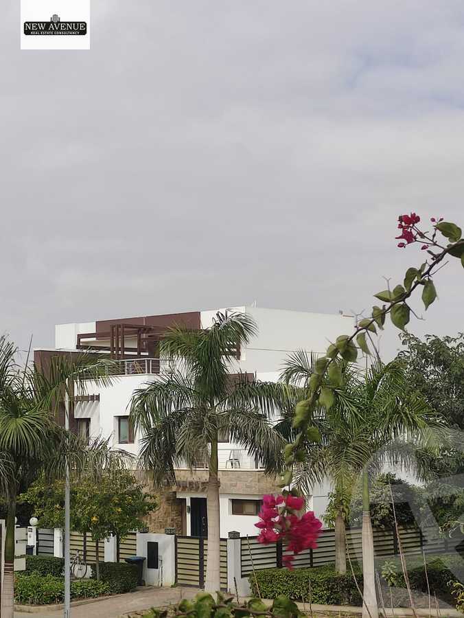 https://aqarmap.com.eg/ar/listing/6385444-for-sale-cairo-new-cairo-compounds-hyde-park-park-corner-hyde-park