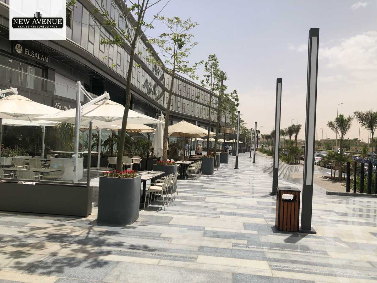 https://aqarmap.com.eg/ar/listing/6385466-for-sale-cairo-new-cairo-compounds-swy-kwmblks-mwl-lrbt-brwyrtyz