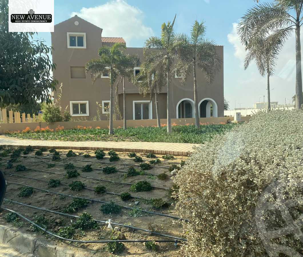 https://aqarmap.com.eg/en/listing/6395265-for-sale-cairo-new-cairo-compounds-hyde-park-park-corner-hyde-park