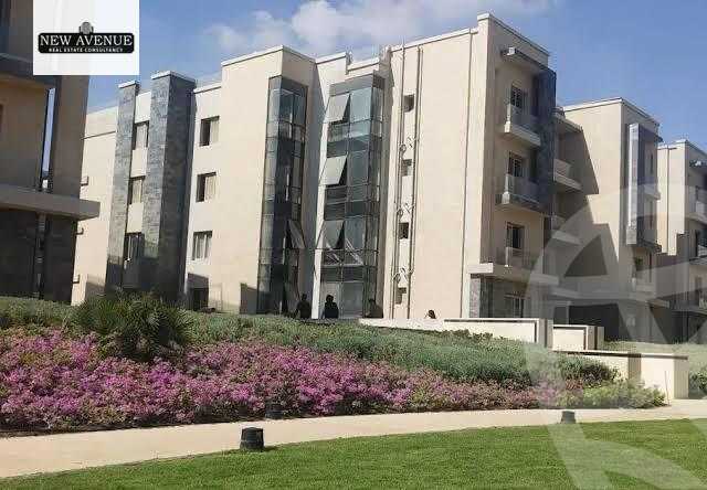 https://aqarmap.com.eg/en/listing/6395315-for-sale-cairo-new-cairo-compounds-galleria-moon-valley