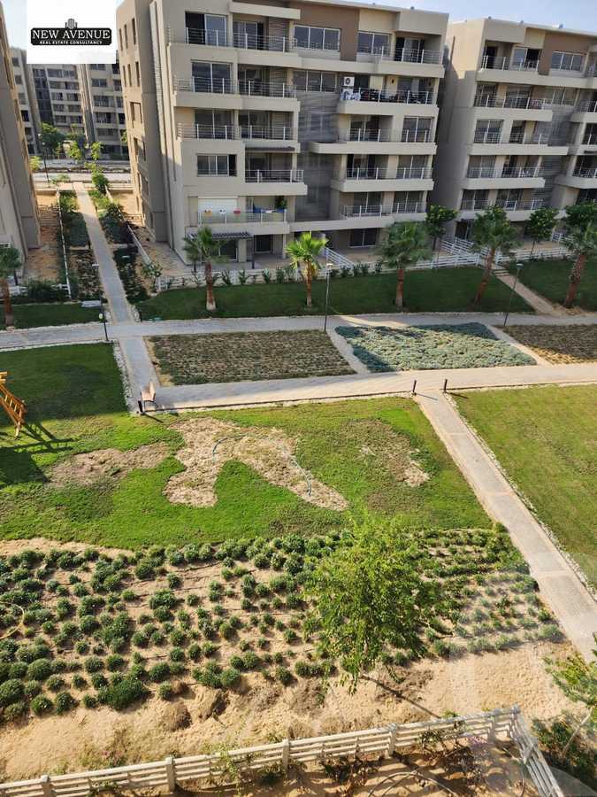https://aqarmap.com.eg/en/listing/6395800-for-sale-cairo-new-cairo-compounds-capital-gardens