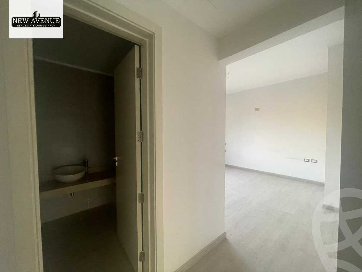 https://aqarmap.com.eg/en/listing/6401847-for-sale-cairo-new-cairo-compounds-kmbwnd-fyldj-jyt-blm-hylz