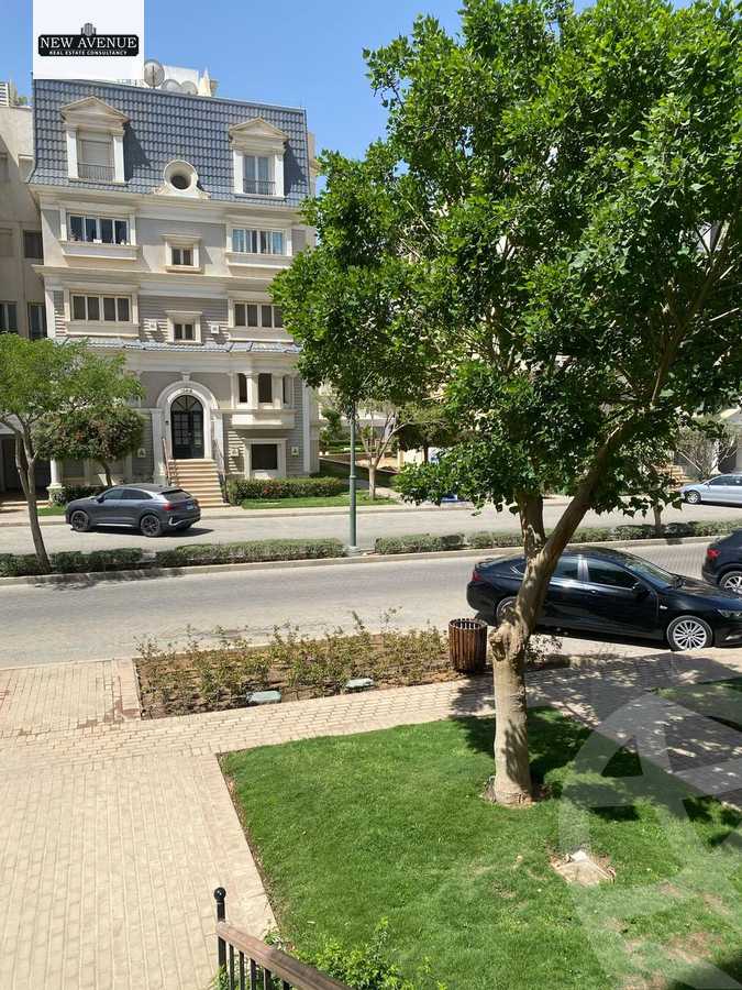 https://aqarmap.com.eg/ar/listing/6408729-for-sale-cairo-new-cairo-compounds-mountain-view-hyde-park