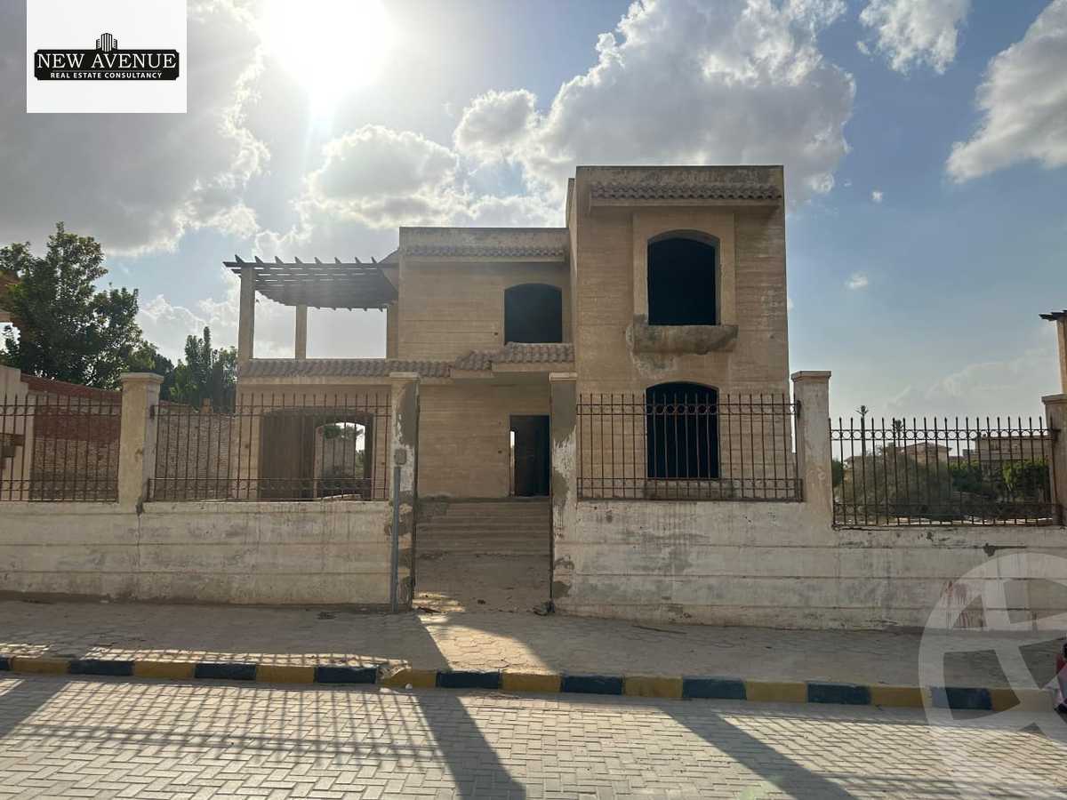 https://aqarmap.com.eg/en/listing/6410106-for-sale-cairo-el-shorouk-compounds-el-shorouk-2000