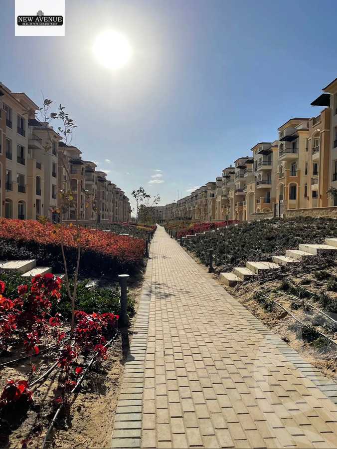 https://aqarmap.com.eg/en/listing/6416357-for-sale-cairo-new-cairo-compounds-stwn-ryzydns-by-ar-y-llttwyr