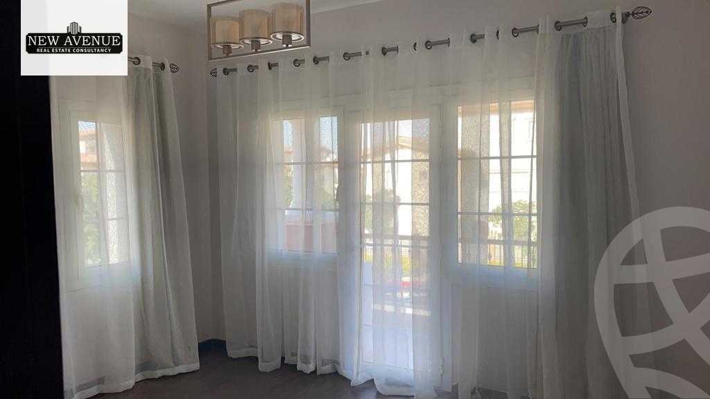 https://aqarmap.com.eg/ar/listing/6425747-for-rent-cairo-new-cairo-compounds-hyde-park-centre-ville-hyde-park