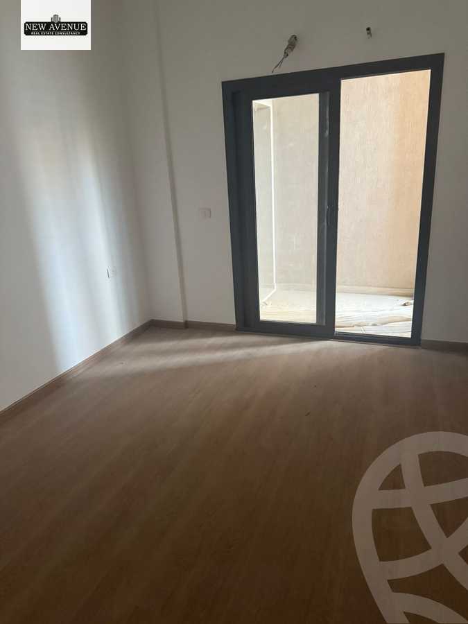 https://aqarmap.com.eg/en/listing/6425915-for-sale-cairo-new-cairo-compounds-fifth-square
