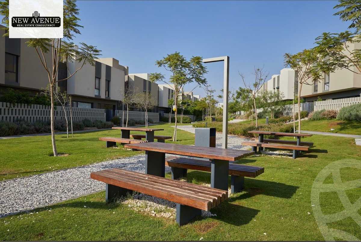 https://aqarmap.com.eg/ar/listing/6435373-for-sale-cairo-el-shorouk-compounds-al-burouj-compound-imkan