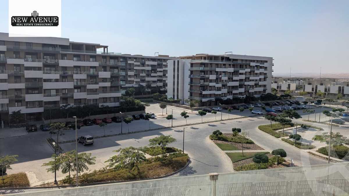 https://aqarmap.com.eg/en/listing/6435418-for-sale-cairo-el-shorouk-compounds-al-burouj-compound-imkan