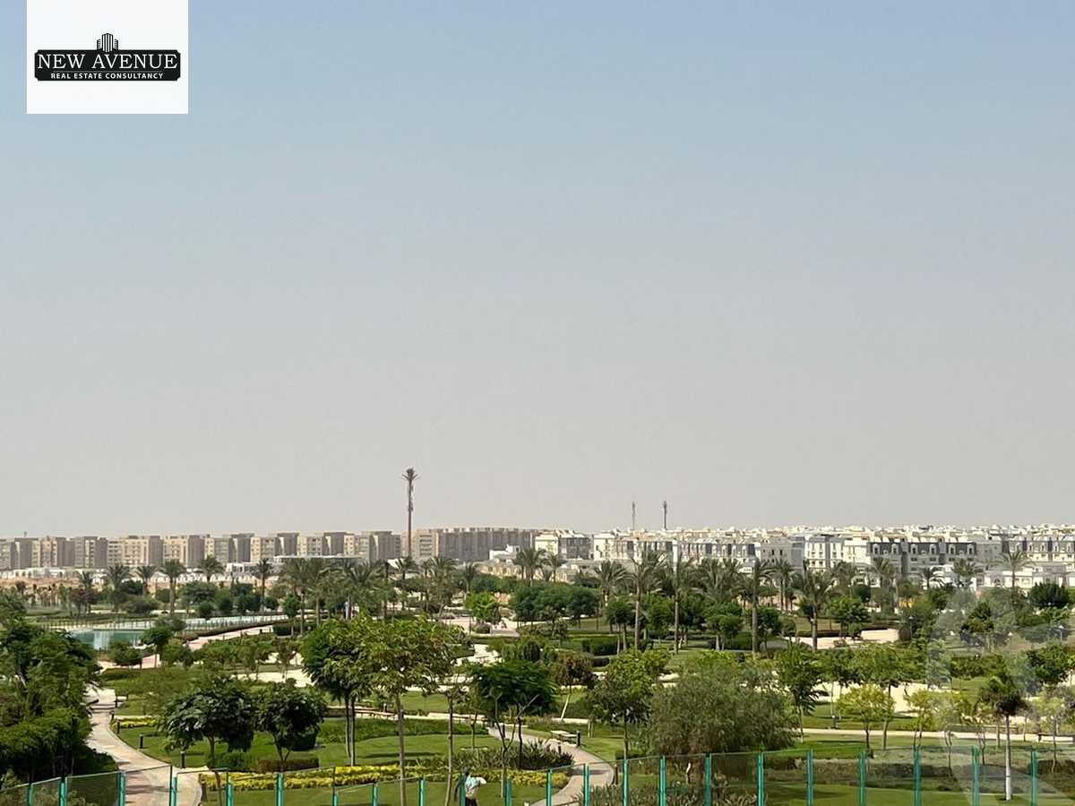 https://aqarmap.com.eg/en/listing/6444004-for-sale-cairo-new-cairo-compounds-hyde-park-centre-ville-hyde-park