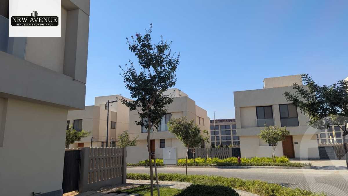 https://aqarmap.com.eg/en/listing/6445902-for-sale-cairo-el-shorouk-compounds-al-burouj-compound-imkan