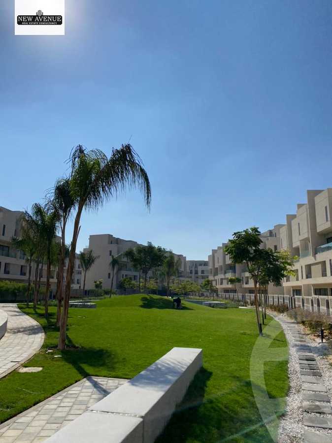 https://aqarmap.com.eg/en/listing/6450369-for-sale-cairo-el-shorouk-compounds-al-burouj-compound-imkan