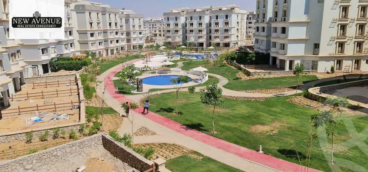 https://aqarmap.com.eg/ar/listing/6450842-for-sale-cairo-new-cairo-compounds-mountain-view-hyde-park