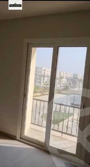 https://aqarmap.com.eg/en/listing/6454313-for-sale-cairo-new-cairo-compounds-mivida-avenues-residence-mivida