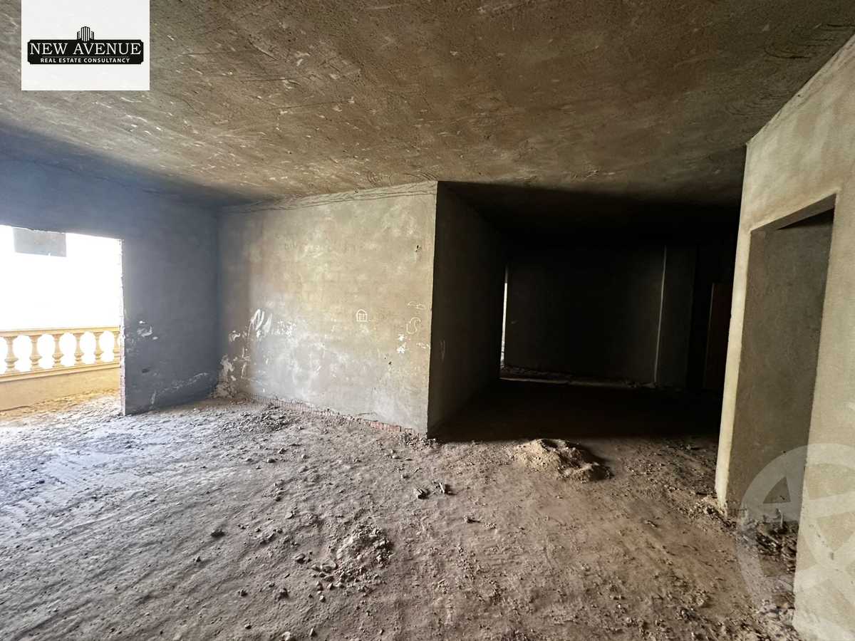 https://aqarmap.com.eg/en/listing/6461245-for-sale-cairo-el-shorouk-compounds-al-burouj-compound-imkan