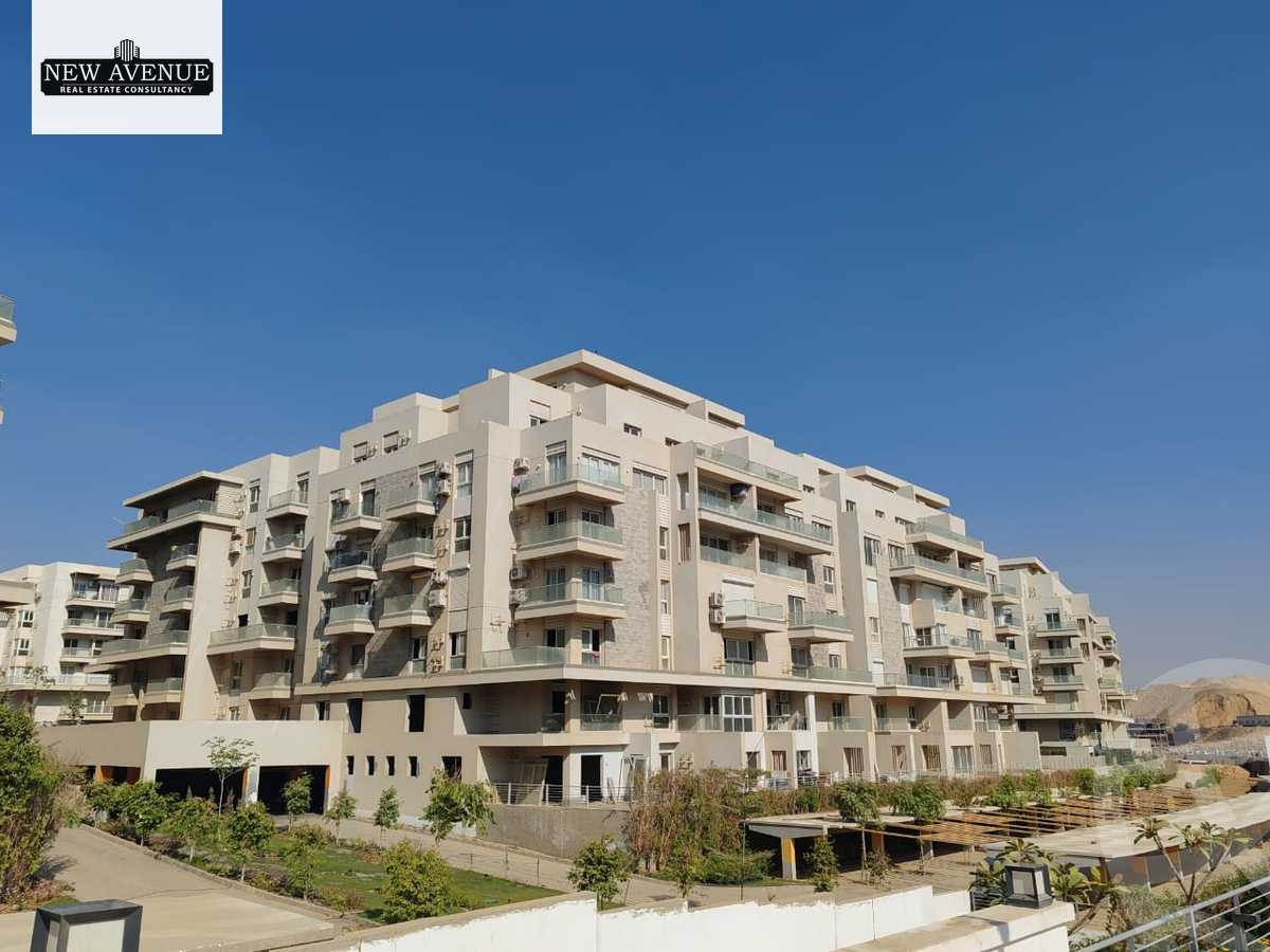 https://aqarmap.com.eg/ar/listing/6484393-for-sale-cairo-new-cairo-compounds-mwntn-fyw-y-syty-club-park-mountain-view-icity