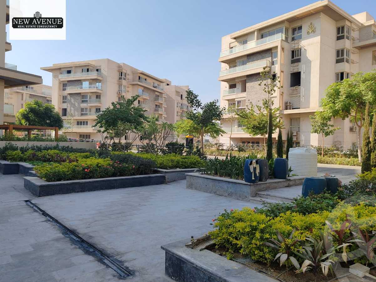 https://aqarmap.com.eg/ar/listing/6484393-for-sale-cairo-new-cairo-compounds-mwntn-fyw-y-syty-club-park-mountain-view-icity