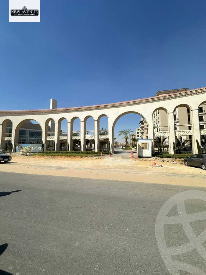 https://aqarmap.com.eg/en/listing/6493679-for-sale-cairo-el-sheikh-zayed-city-compounds-kmbwnd-fyldj-wyst-dr-llttwyr