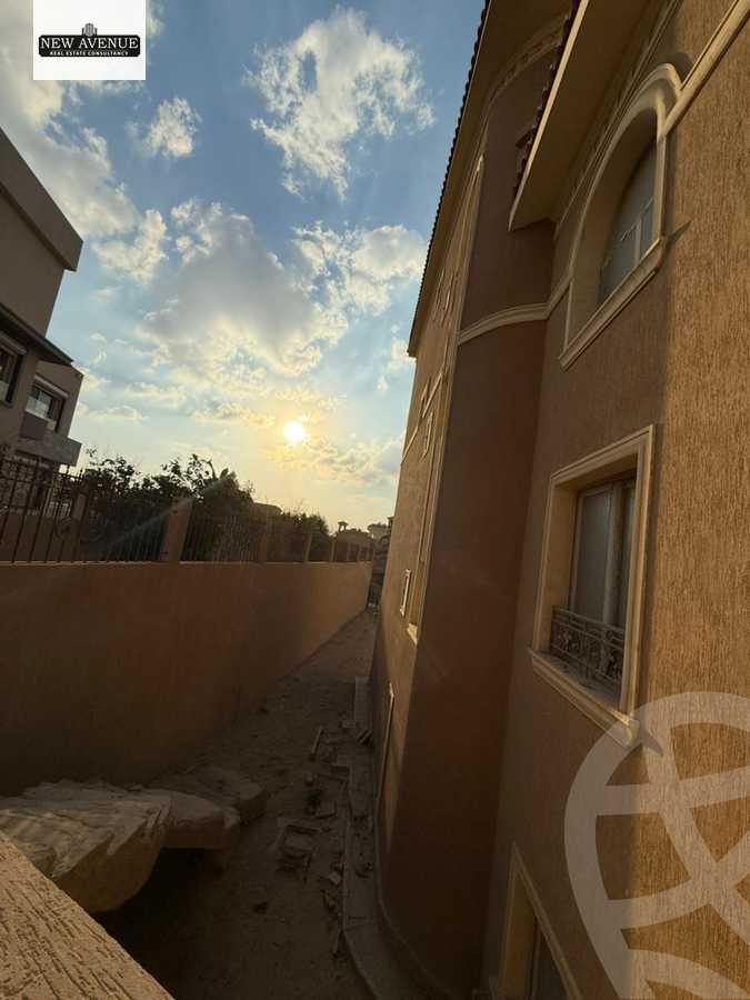 https://aqarmap.com.eg/en/listing/6497971-for-sale-cairo-new-cairo-compounds-les-rois