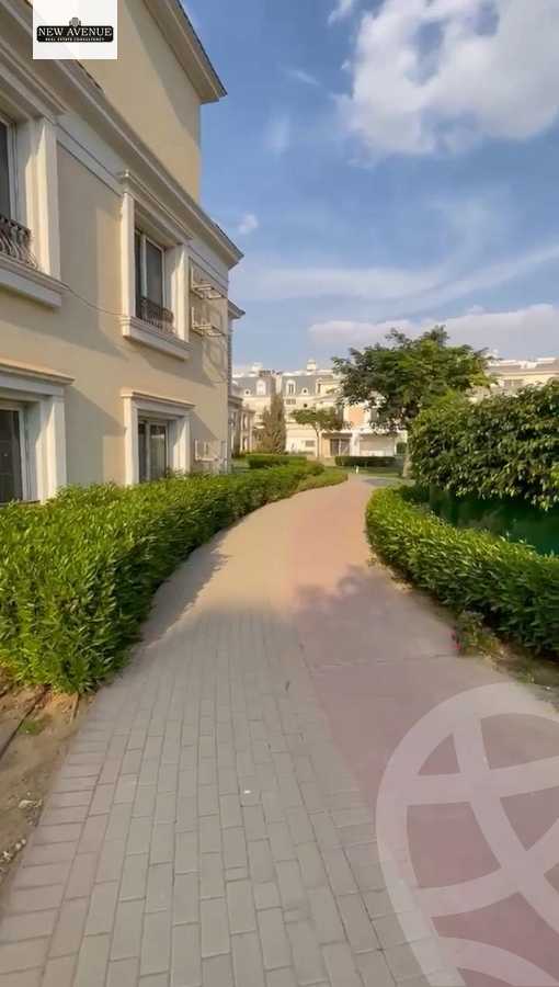 https://aqarmap.com.eg/ar/listing/6505308-for-sale-cairo-new-cairo-compounds-mountain-view-hyde-park