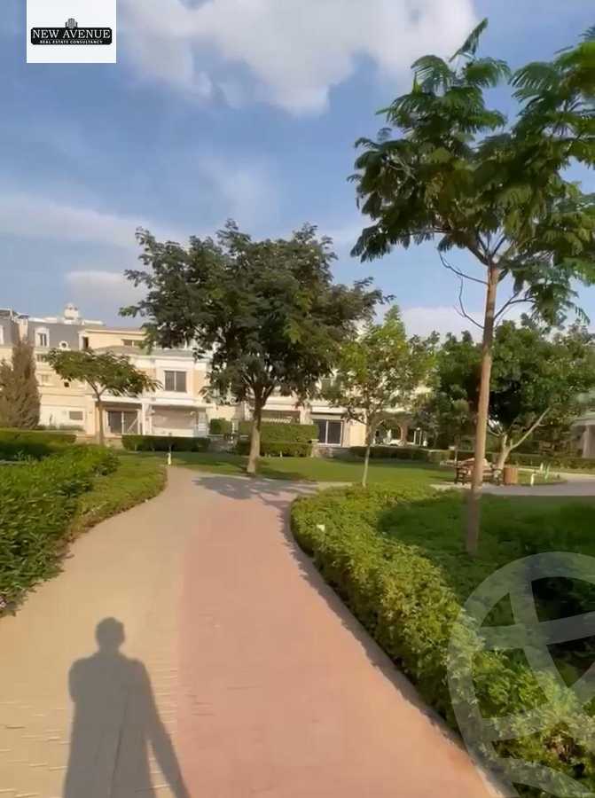 https://aqarmap.com.eg/ar/listing/6505308-for-sale-cairo-new-cairo-compounds-mountain-view-hyde-park