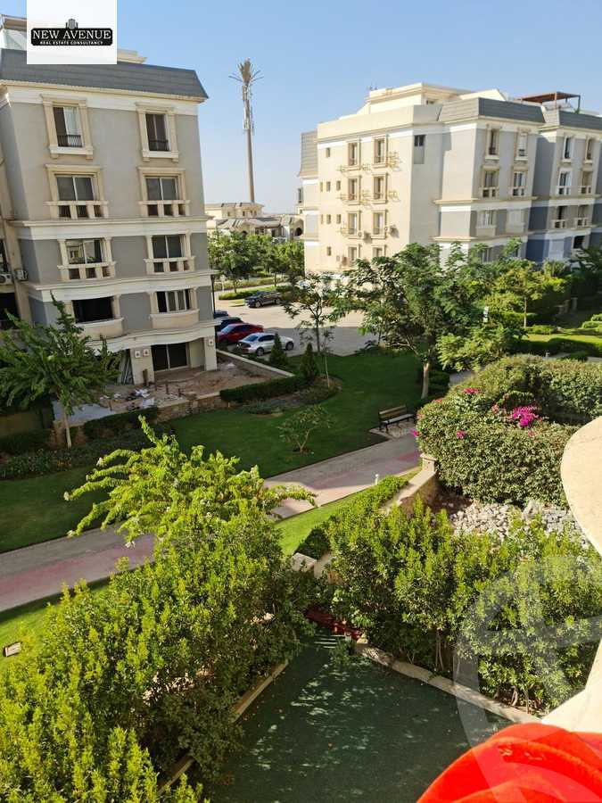 https://aqarmap.com.eg/ar/listing/6518643-for-sale-cairo-new-cairo-compounds-mountain-view-hyde-park